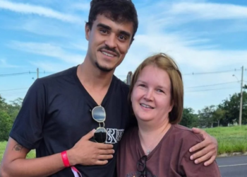 Foto de fã com Elize Matsunaga viraliza e divide a internet