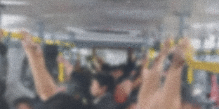 Passageiros pedem reforço urgente em linhas de ônibus e Viação do Sul