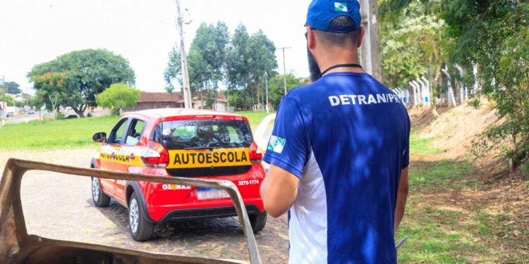 Paraná segue outros estados e deve retirar a exigência da baliza no exame prático do Detran-Pr