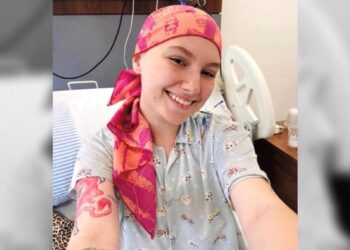 Morre influenciadora que lutava contra câncer
