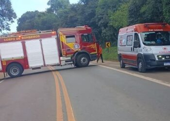 Ciclista fica gravemente ferido após acidente com caminhão na Rodovia dos Minérios