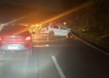 Colisão frontal na Rodovia dos Minérios deixa um morto e cinco feridos em Almirante Tamandaré