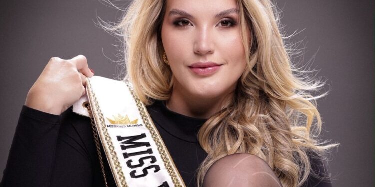 Paranaense de Rio Branco do Sul representa o Estado no Miss Brasil Mundo 2025, em Brasília