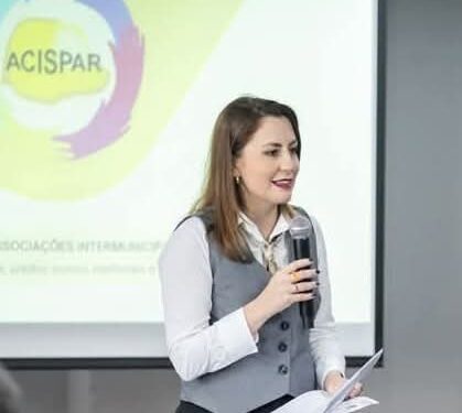 Prefeita Karime Fayad intensifica articulações e pode disputar vaga na Câmara dos Deputados