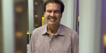 Apresentador morre de infarto momento que seu programa estava no ar na Band