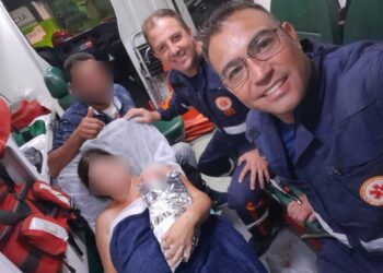 Parto emocionante acontece dentro de ambulância do SAMU em Rio Branco do Sul