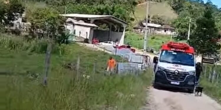Trabalhador fica ferido após queda de 6 metros em Cerro Azul