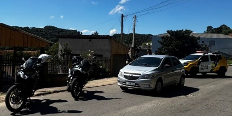 Polícia Militar recupera veículo furtado em Rio Branco do Sul