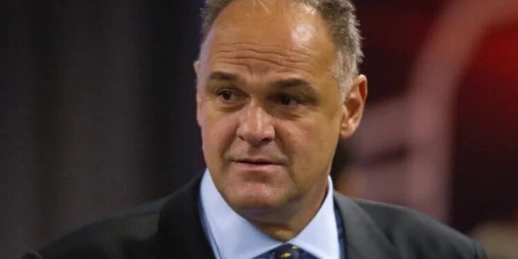 Morre aos 68 anos Oscar Schmidt, lenda do basquete brasileiro