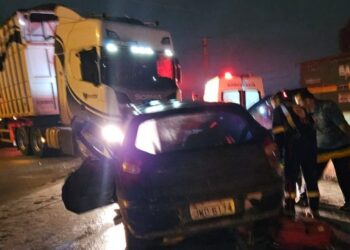 Jovem de 24 anos morre em colisão frontal com carreta na Rodovia dos Minérios
