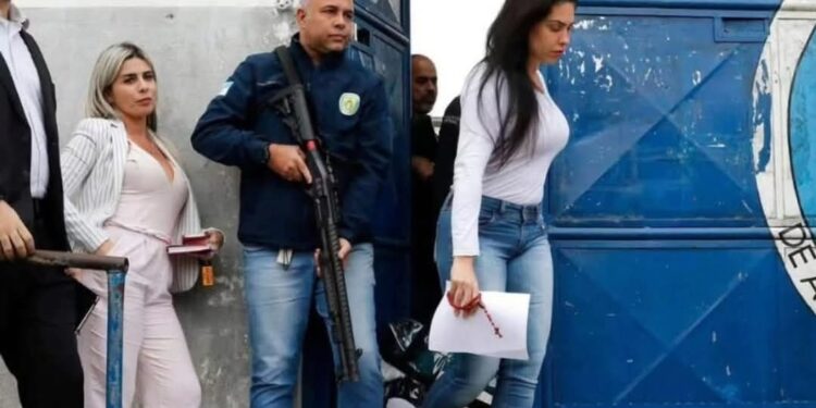 Perdão judicial | Monique deixa a prisão