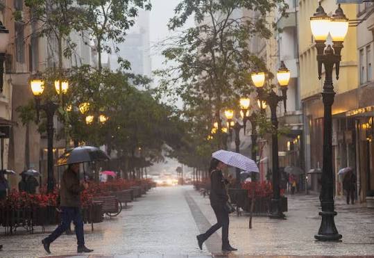 Chuva se aproxima e muda a temperatura na região do Vale do Ribeira
